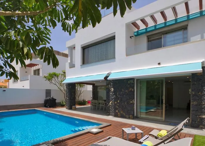 Villa Blue Portofino Los Cristianos, Heated Pool